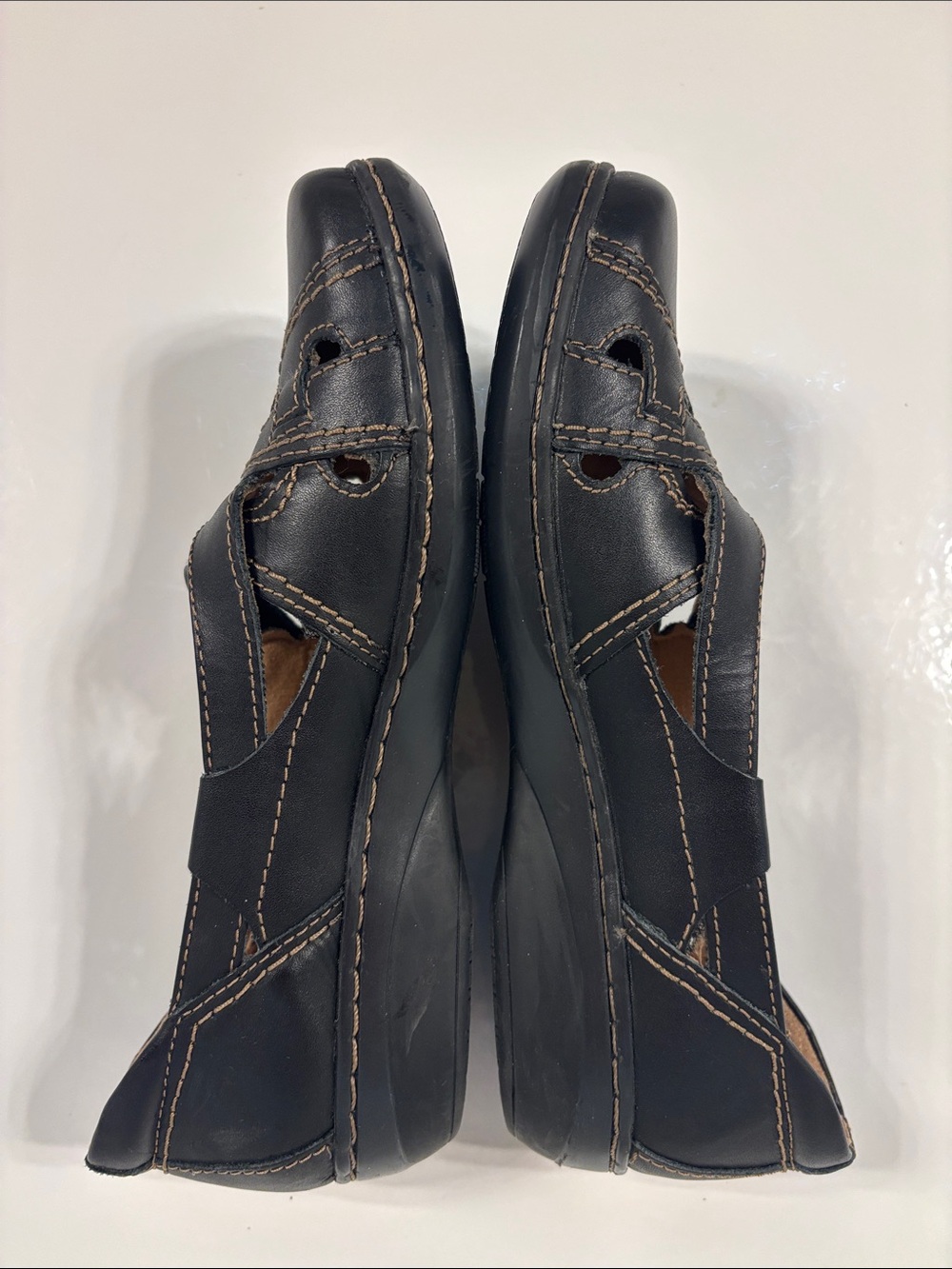 Clarks Black Leather Mary Jane Flats with Contrast Stitching - Picture 6 of 8